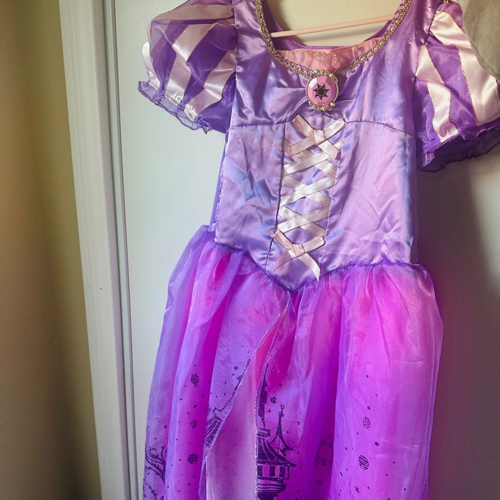 Disney Rapunzel dress 7-8, almost new in excellent condition